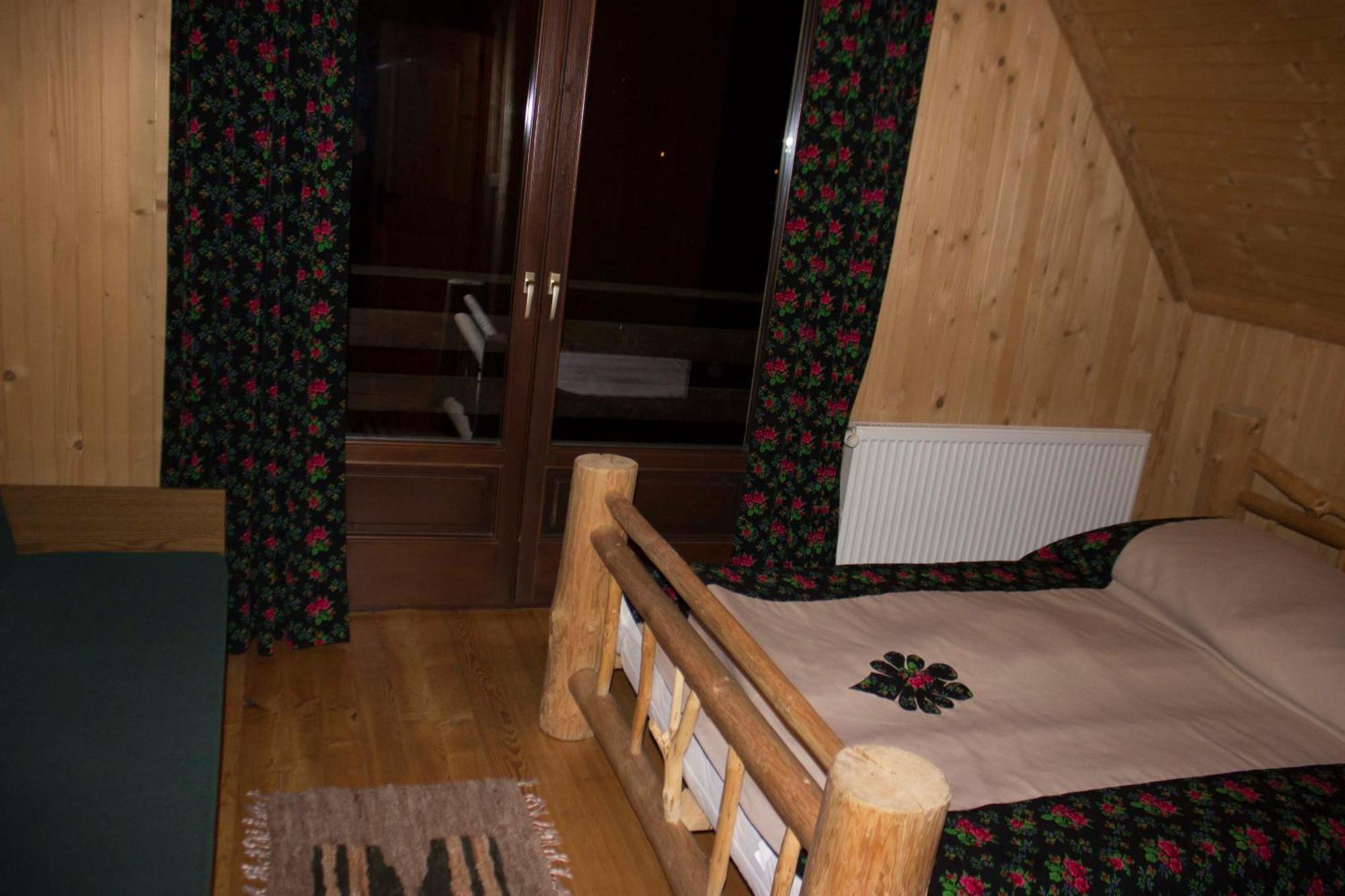 Chata Pod Grapom Czarna Góra Exteriör bild